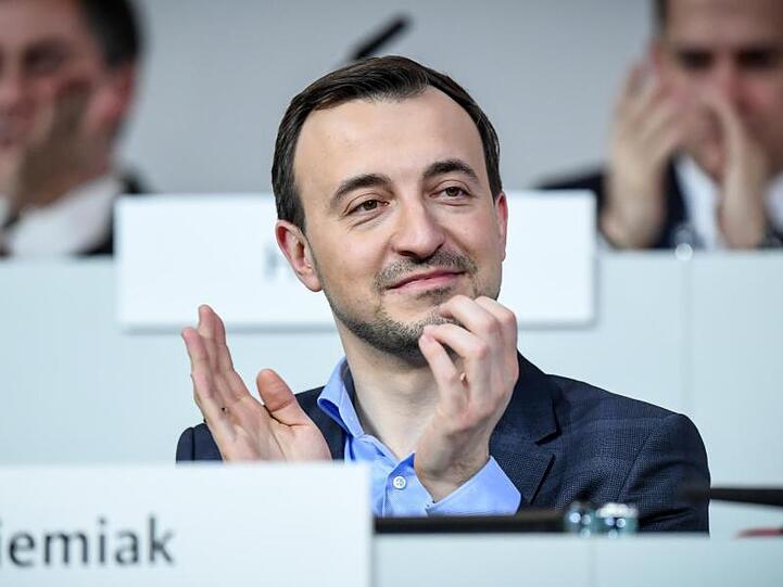 Kritisiert Grünen-Chefin Annalena Baerbock nach ihrer Abschiebungsäußerung scharf: CDU-Generalsekretär Paul Ziemiak.