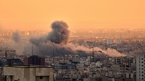 Israel und die USA intensivieren ihre Angriffe im Iran.