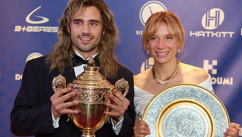 Toby Sebastian als Andre Agassi und Lena Klenke als Steffi Graf.