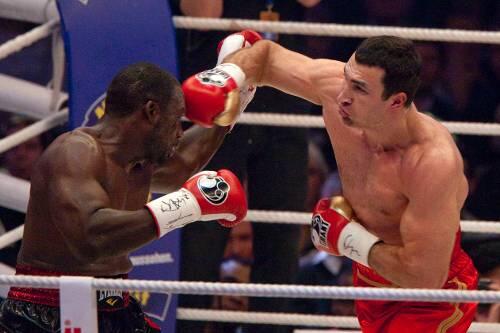 Diese Rechte traf ihr Ziel: Wladimir Klitschko bei seinem ungefährdeten Sieg gegen Hasim Rahman.