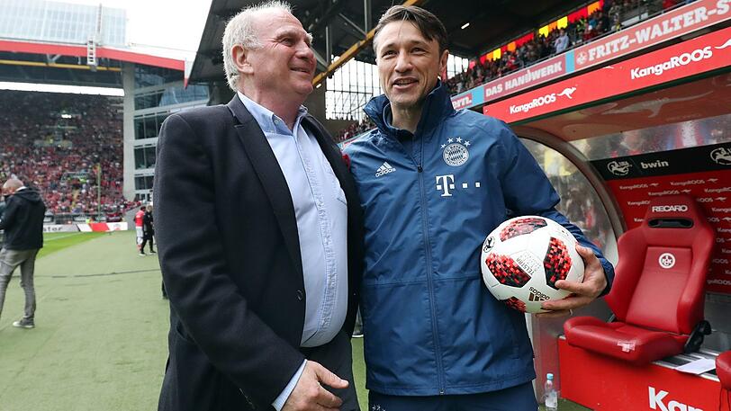 Niko Kovac (rechts) lobt die Arbeit von Uli Hoeneß (links) in den höchsten Tönen