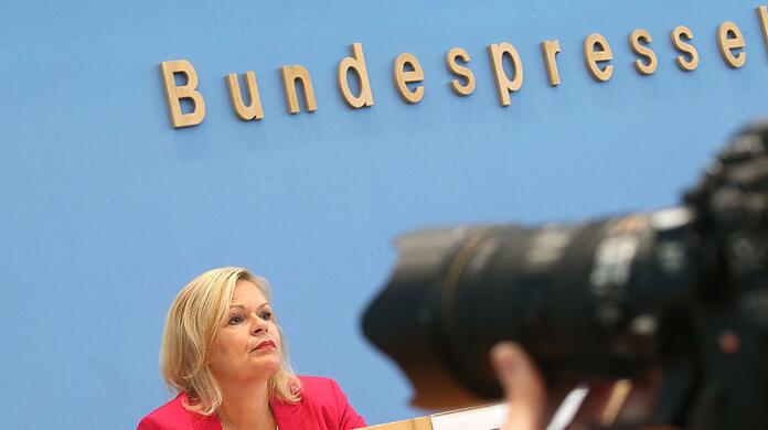 Bundesinnenministerin Nancy Faeser (SPD) bei einer Pressekonferenz in Berlin.