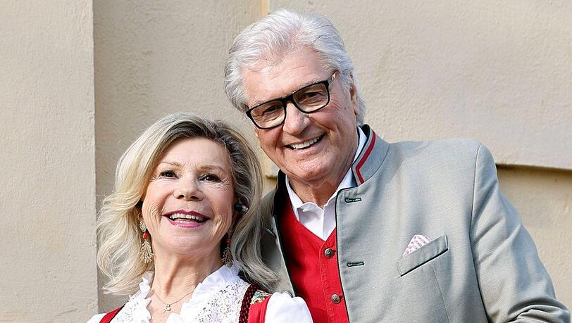 Marianne und Michael Hartl sind einer besonders perfiden Betrugsmasche auf den Leim gegangen.