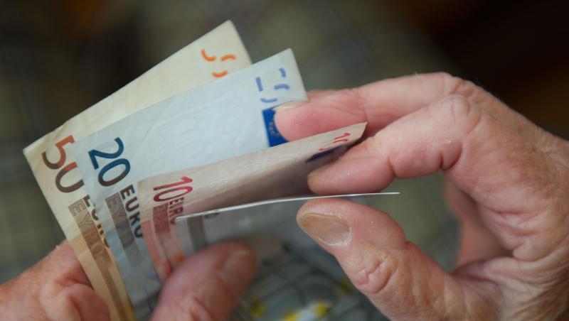 Strenge Bedürftigkeitsprüfung oder nicht? Die Koalitionsparteien sind sich bei der Grundrente noch nicht einig. Strenge Bedürftigkeitsprüfung oder nicht? Die Koalitionsparteien sind sich bei der Grundrente noch nicht einig.