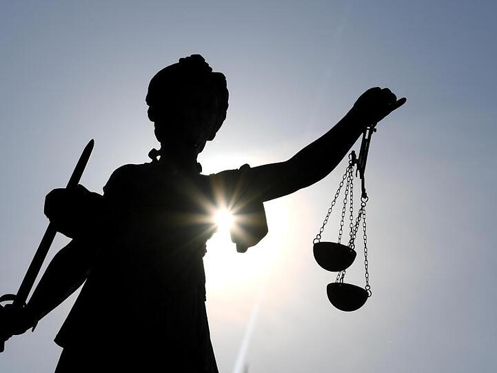 Die Statue der Justitia. Foto: Arne Dedert/dpa/Symbolbild