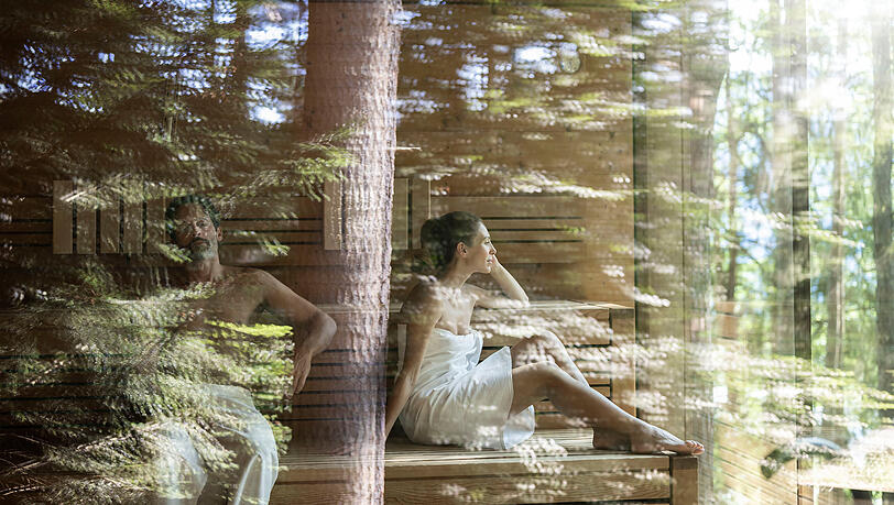 Das Wald-Spa lockt mit einem Verwöhnprogramm, das alle Bedürfnisse abdeckt. Das Wald-Spa lockt mit einem Verwöhnprogramm, das alle Bedürfnisse abdeckt.