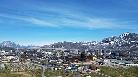 Die Gr&ouml;nl&auml;nder machen klar: Unsere Insel steht nicht zum Kauf!