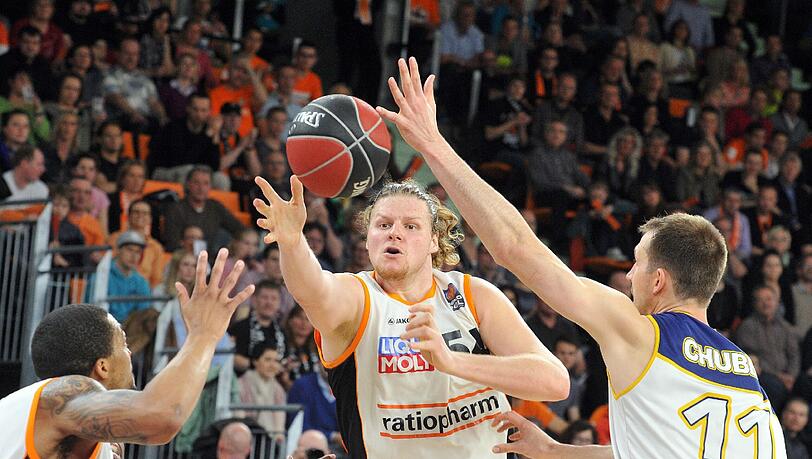 Star-Center John Bryant, hier im Trikot von Ulm. Star-Center John Bryant, hier im Trikot von Ulm.