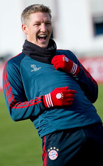 Schweini hat sichtlich Spaß beim Training...