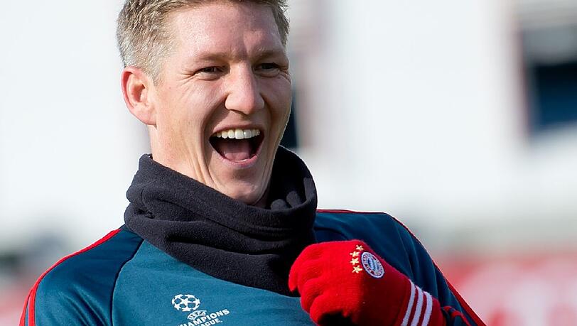 Schweini hat sichtlich Spaß beim Training... Schweini hat sichtlich Spaß beim Training...