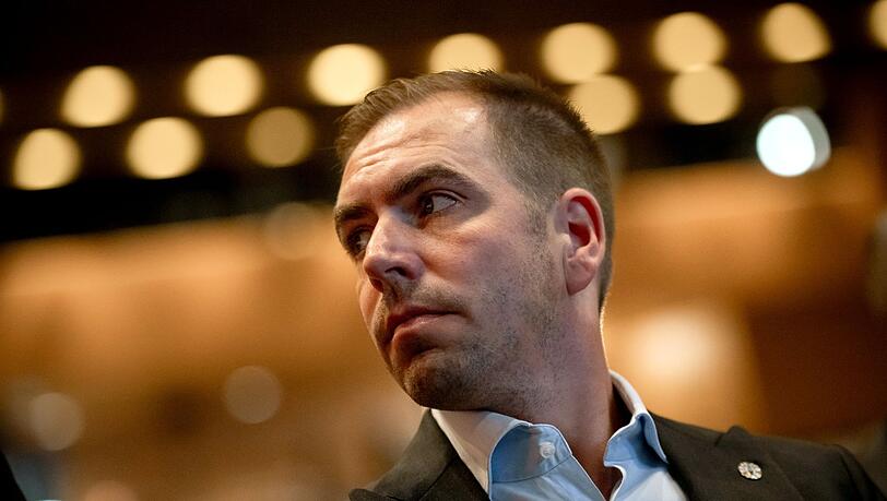 Philipp Lahm findet: Großereignisse im Sport gehören in Demokratien.