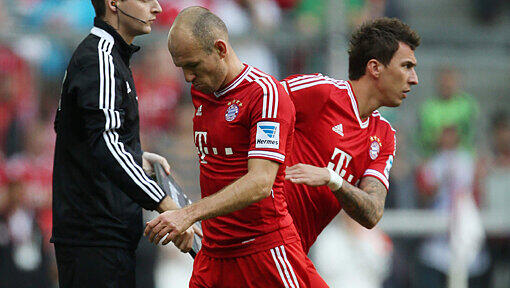 Sorgt bei Bayern für Zündstoff: Arjen Robben (M.).