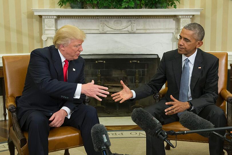 Barack Obama hat den zukünftigen Präsidenten Donald Trump im Oval Office empfangen.