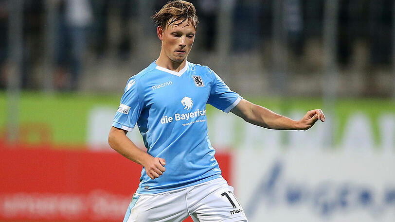Christian Köppel: Note 3. Stand bei Ballbesitz sehr hoch, ohne gefährliche Flanken zu schlagen. Defensiv war er mit seinen Grätschen und seiner Einsatzbereitschaft umso wertvoller.