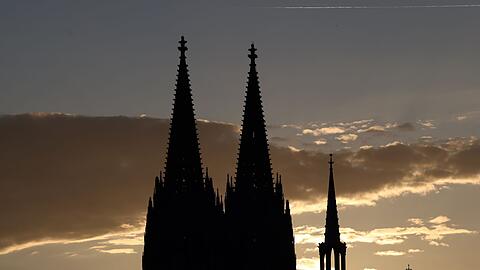 Die Tage mit kostenlosem Zugang zum K&ouml;lner Dom sind f&uuml;r Touristen gez&auml;hlt. (Archivbild)