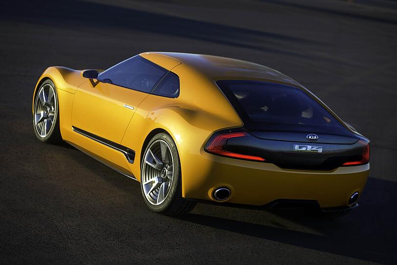 Die Studie Kia Stinger macht von vorne wie von hinten Lust, sie auszuprobieren.