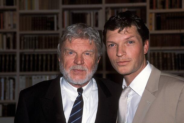 Hardy Krüger (l.) legte seinem Sohn Hardy Krüger Jr. das Schauspieltalent in die Wiege. Hardy Krüger (l.) legte seinem Sohn Hardy Krüger Jr. das Schauspieltalent in die Wiege.
