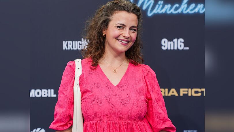 Ronja Forcher strahlte am Dienstagabend bei "Servus München", der Filmfestparty von Bavaria Studios & Bavaria Fiction. Ronja Forcher strahlte am Dienstagabend bei "Servus München", der Filmfestparty von Bavaria Studios & Bavaria Fiction.
