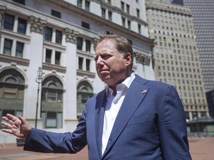 Der New Yorker Staatsanwalt Geoffrey Berman tritt nun doch zurück.