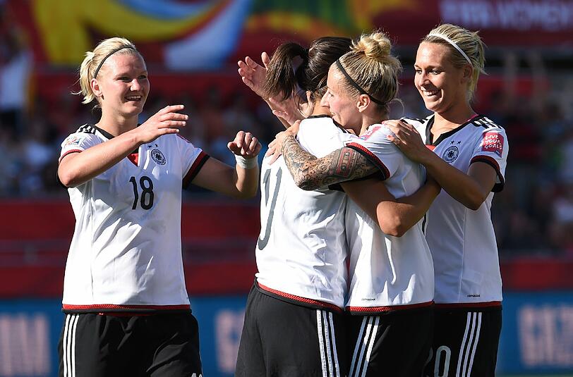 Deutschland steht im Viertelfinale. Die Bilder vom 4:1-Sieg gegen Schweden.