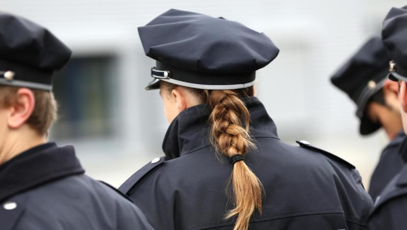 Polizeibeamte in Uniform. Foto: Christian Charisius/Archiv Polizeibeamte in Uniform. Foto: Christian Charisius/Archiv