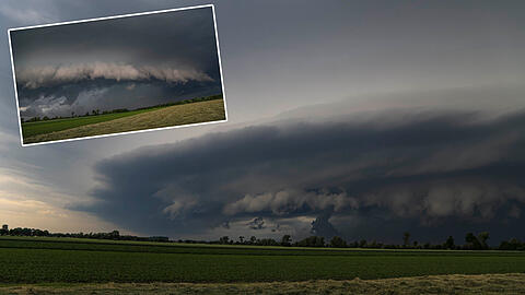 Die Gewitterwolken über München und dem Umland: Schaurig schön.
