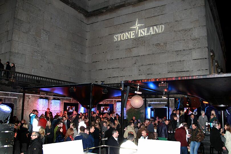 Stone-Island-Party: Alexander Mazza, Giulia Siegel: Promis feiern im P1 - Promis - Abendzeitung München