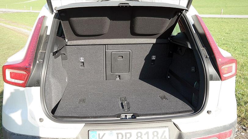 Mindestens 460 Liter Gepäck lassen sich im glattflächigen Kofferraum verstauen.