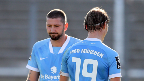 Das war nix, Löwen! Neben Coach Köllner haderten vor allem Sascha Mölders (l.) und Martin Pusic mit den vergebenen Chancen.