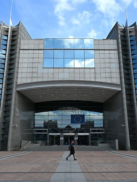 Fraktionen im EU-Parlament d&uuml;rfen die ihnen zur Verf&uuml;gung gestellten Mittel nur nach festgelegten Regeln ausgeben. (Archivbild)