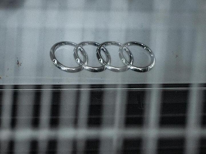 Das Audi-Logo ist zu sehen. Foto: Armin Weigel/Archiv