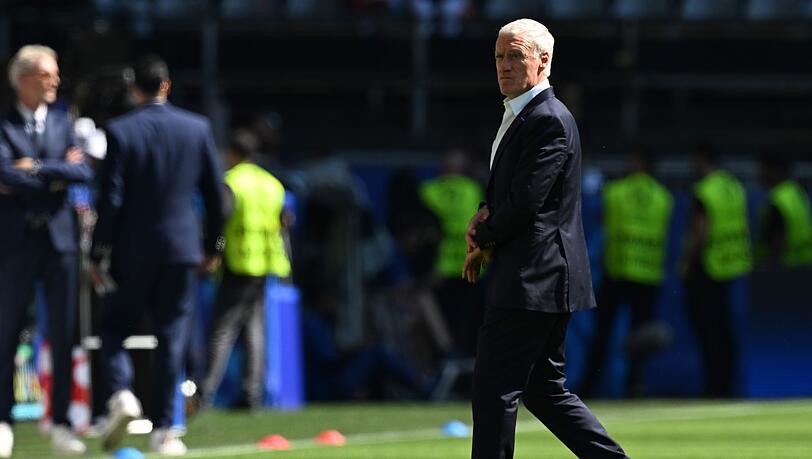 Frankreichs Trainer Didier Deschamps bleibt trotz der bisher schwachen Leistungen seiner Mannschaft gelassen.