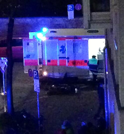 ... es handelt sich dabei um den Motorradfahrer und seine Sozia. Nach dem Unfall...