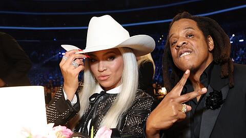 Beyoncé mit Jay-Z bei der Grammy-Verleihung 2024.