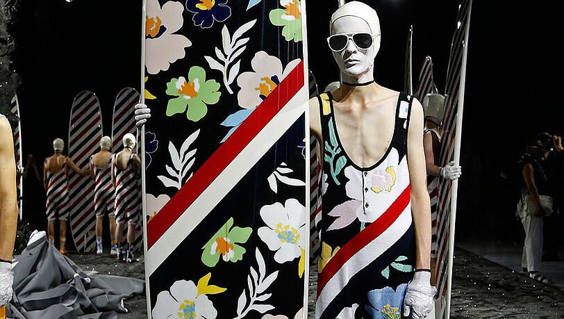 Thom Browne stellt seine Frühjahr/Sommerkollektion 2017 vor. Thom Browne stellt seine Frühjahr/Sommerkollektion 2017 vor.