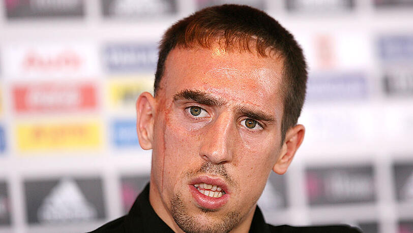 Ribéry bei seiner Bayer-Vorstellung im Juli 2007. Ribéry bei seiner Bayer-Vorstellung im Juli 2007.