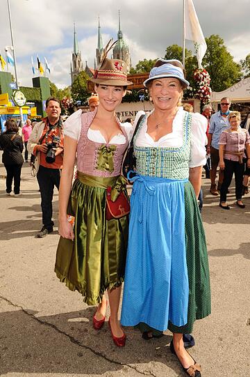 Sophie und Angela Wepper.