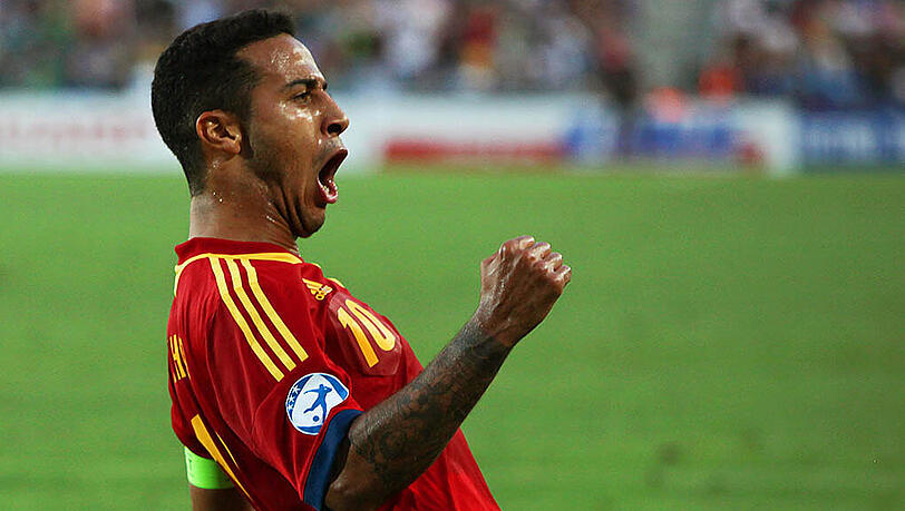 Thiago hat bisher sieben Länderspiele für Spanien absolviert. Thiago hat bisher sieben Länderspiele für Spanien absolviert.
