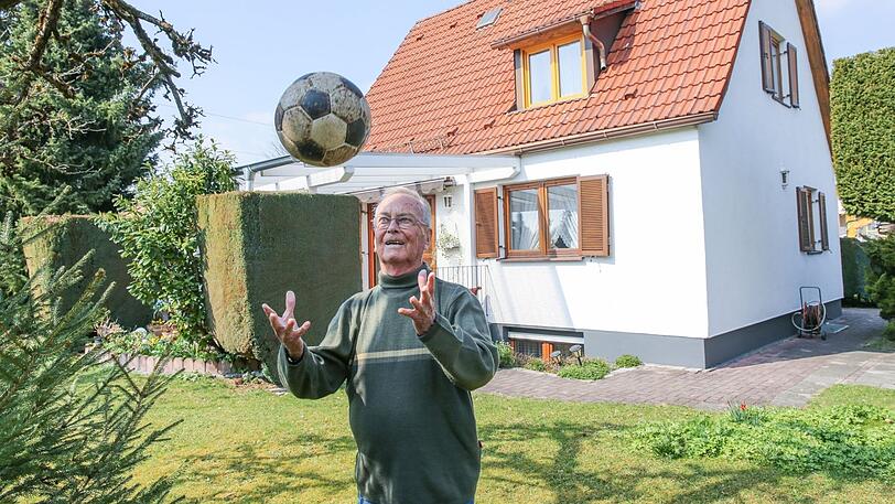 Eine "Rennsau" nennt sich Huber gerne: Schon acht Wochen nach seiner Nierentransplantation konnte er Ende der 70er wieder Fußball spielen.