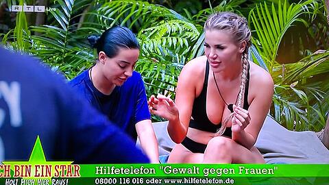 Leyla Lahouar und Kim Virginia sprechen über Gewalterlebnisse aus der Vergangenheit.