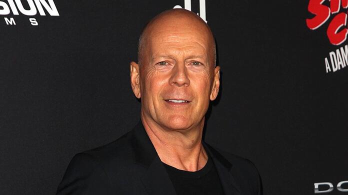 Bruce Willis beendete seine erfolgreiche Schauspielkarriere 2022.