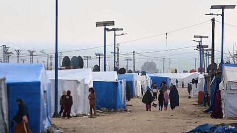 Vor ihrer R&uuml;ckkehr nach Australien sollen die Frauen und ihre Kinder mehrere Jahre im Roj-Lager gelebt haben. (Archiv)