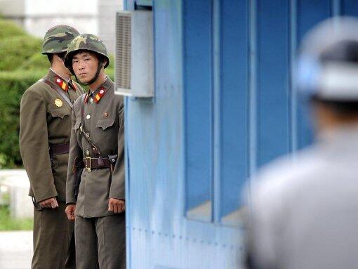 Innerkoreanische Grenze bei Panmunjom: Einem Soldaten der nordkoreanischen Volksarmee soll die Flucht nach Südkorea gelungen sein. Foto: Song Kyeong-Seok/Archiv