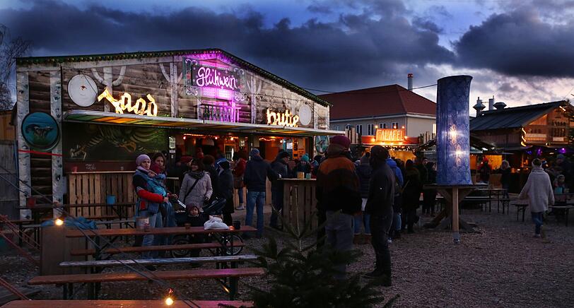 Ja, Glühwein gibt&rsquo;s hier auch.