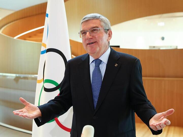 Thomas Bach kann sich auch Olympische Spiele im Frühling vorstellen.