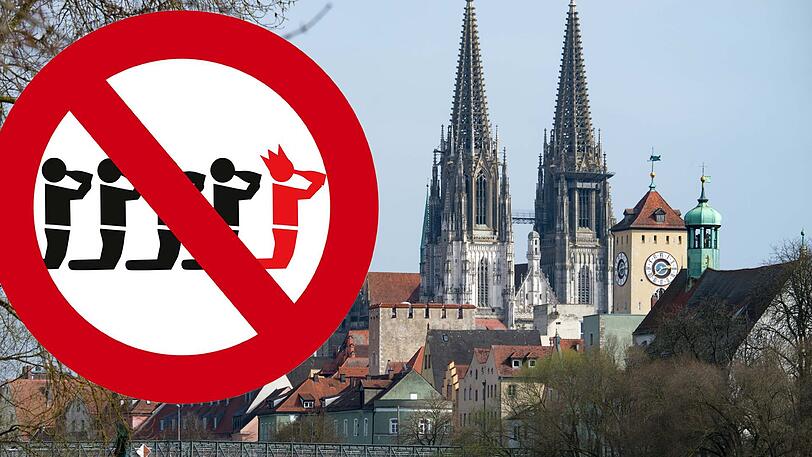 Mit einem großen Plakat weist der Wirt des Biergartens auf der Jahninsel auf das neue Verbot hin.