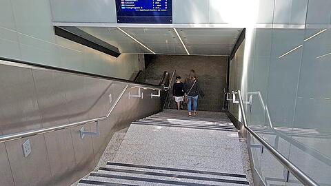 Der Zugang zur Station ist nagelneu und endlich wieder nutzbar.