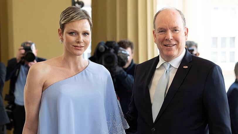 Fürstin Charlène und Fürst Albert II. von Monaco bei einem gemeinsamen Auftritt.