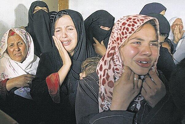 Frauen im Gazastreifen trauern um Mohammed Marouf, der bei israelischen Angriffen getötet wurde.