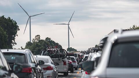Mit der Maßnahme soll der CO2-Ausstoß des Verkehrssektors deutlich gesenkt werden. (Symbolbild)